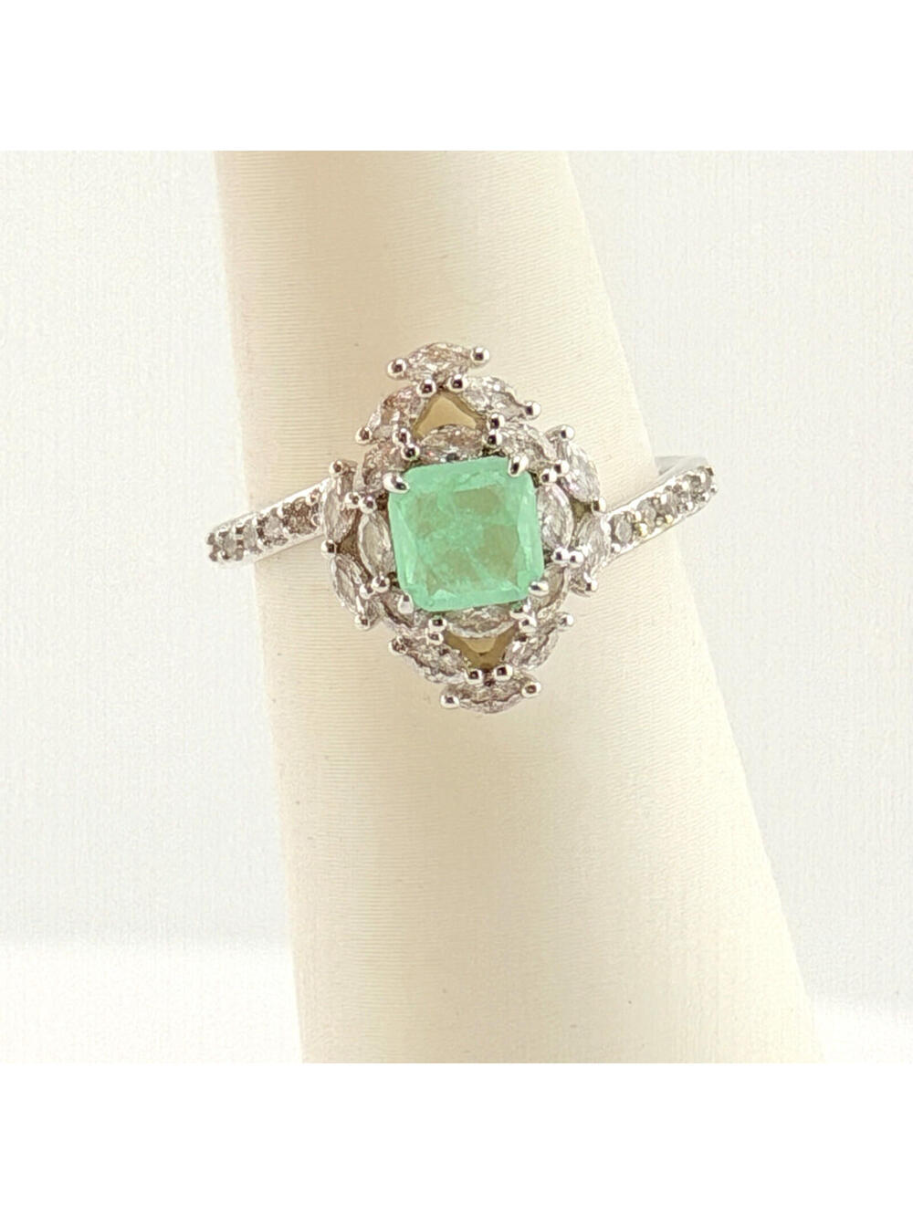 Bomb Party Sz 8 "Perfectly Remembered Lullaby" Mint Green Tourmaline +Quartz
